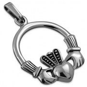 Small Celtic Claddagh Silver Pendant, pn115